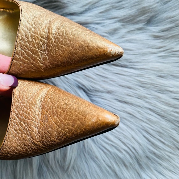 Gold Dolce & Gabbana Textured Pumps - Picture 8 of 9